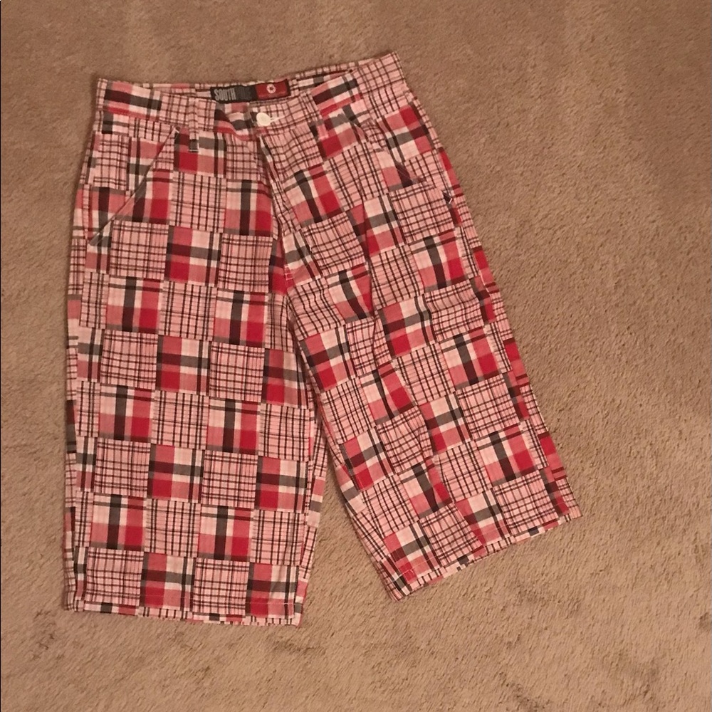 NWOT Men's Size 29 South Pole SouthPole Red and Black Plaid Shorts